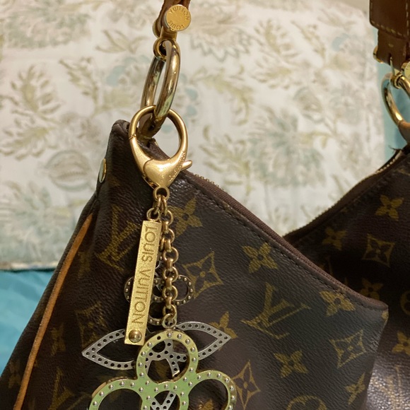 Louis Vuitton Tapage Charm - Picture 7 of 8